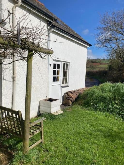 Rural Devon Retreat In Stunning Exe Valley. Έξετερ Εξωτερικό φωτογραφία